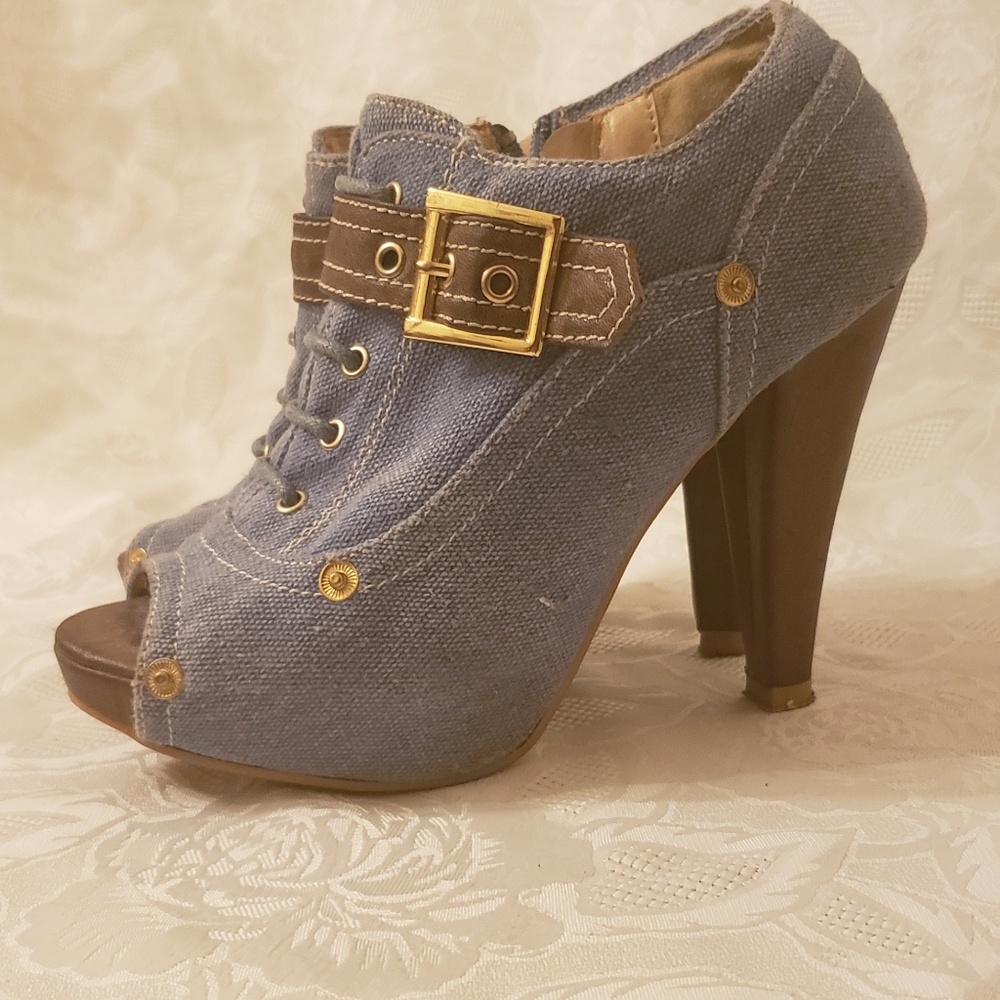 6 Peruvian Shoe